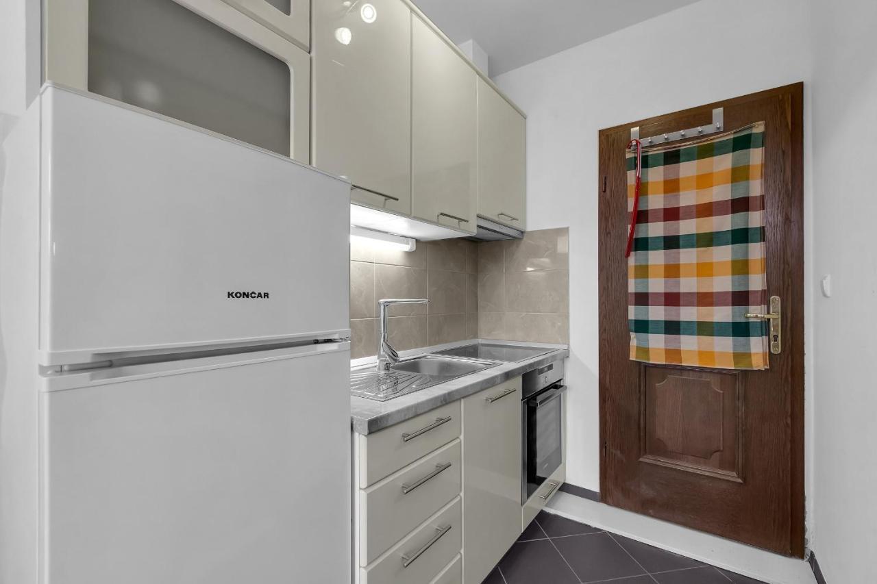 Apartments And Rooms With Parking Space Duce, Omis - 10303 Extérieur photo