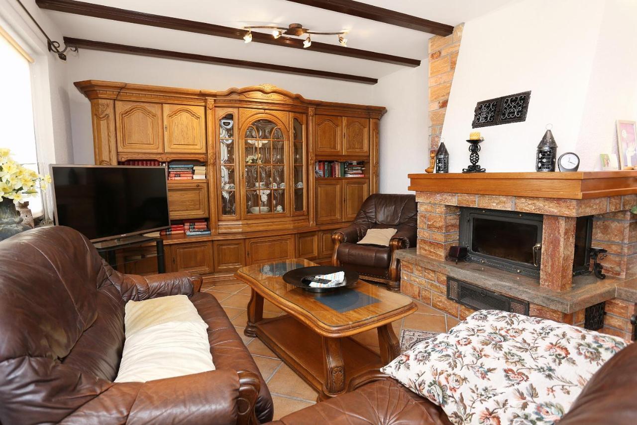 Apartments And Rooms With Parking Space Duce, Omis - 10303 Extérieur photo