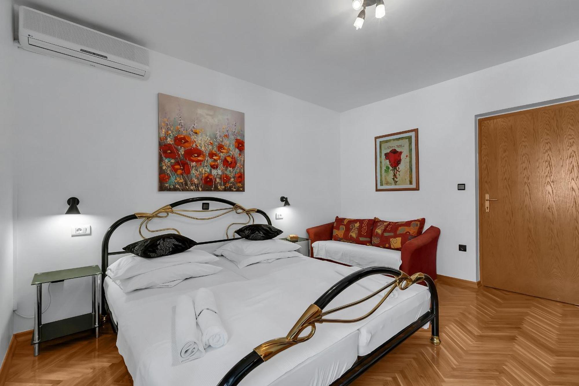 Apartments And Rooms With Parking Space Duce, Omis - 10303 Chambre photo