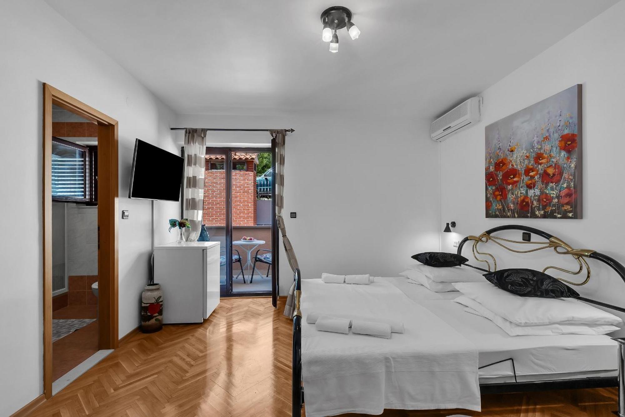 Apartments And Rooms With Parking Space Duce, Omis - 10303 Chambre photo